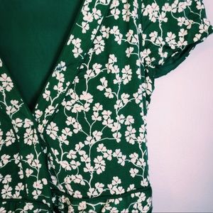 Vintage Style Green Pattern Wrap Dress